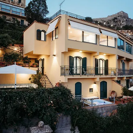 Villa Marta Luxury Sea View And Spa-3